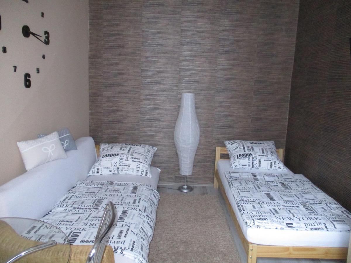 Ferencesek Apartman Pécs Extérieur photo
