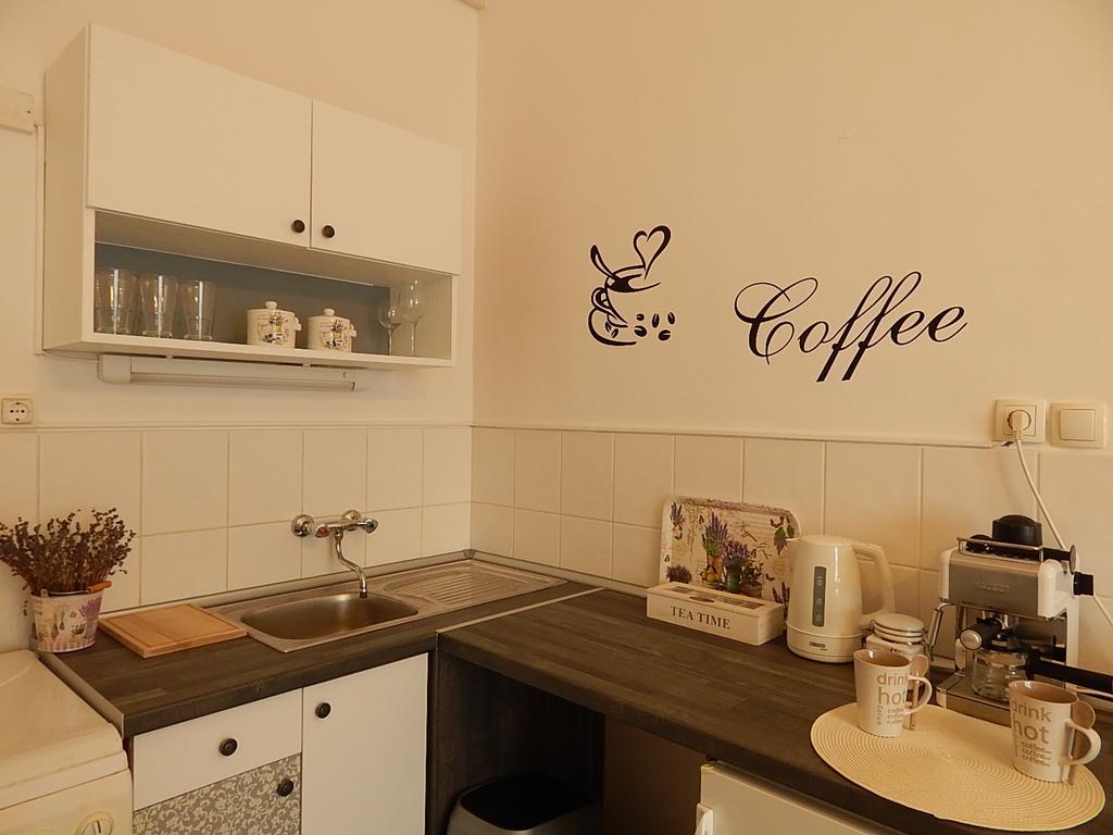 Ferencesek Apartman Pécs Extérieur photo