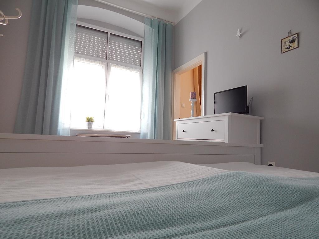 Ferencesek Apartman Pécs Extérieur photo
