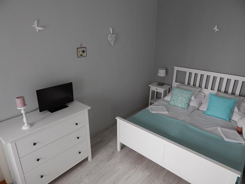 Ferencesek Apartman Pécs Extérieur photo